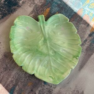 Handcrafted Resin Tropical Leaf Tray Dish